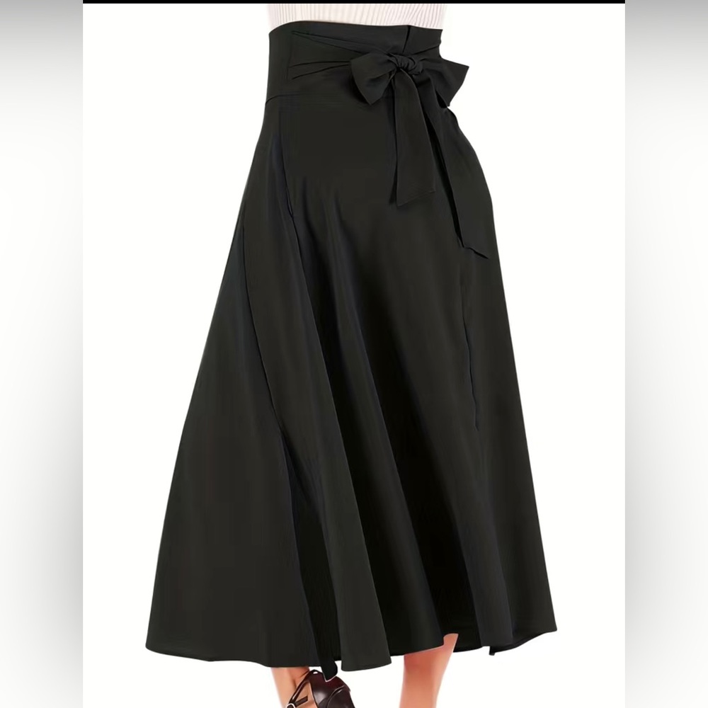 Casual Solid High Rise Belted Zipper Back A-line Skirt